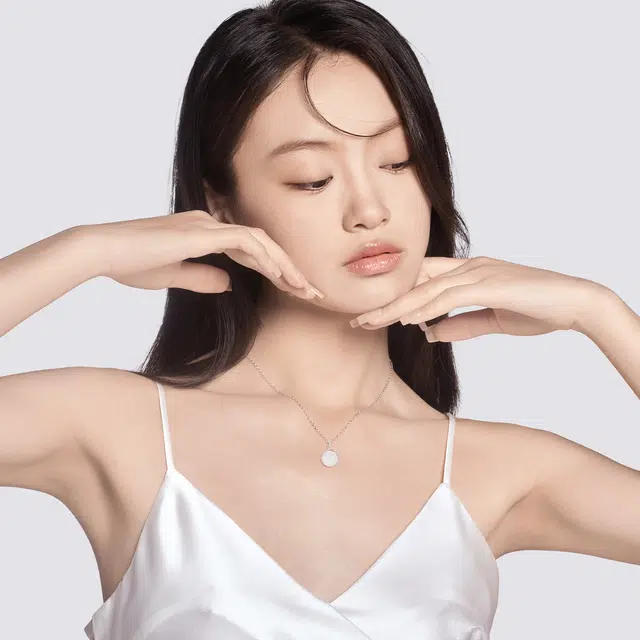 老银坊 白月光 锁骨链 韩系 优雅森系小清新时尚精致高级感 小众轻奢设计通勤  不撞款颈链 玉髓 项链 女款