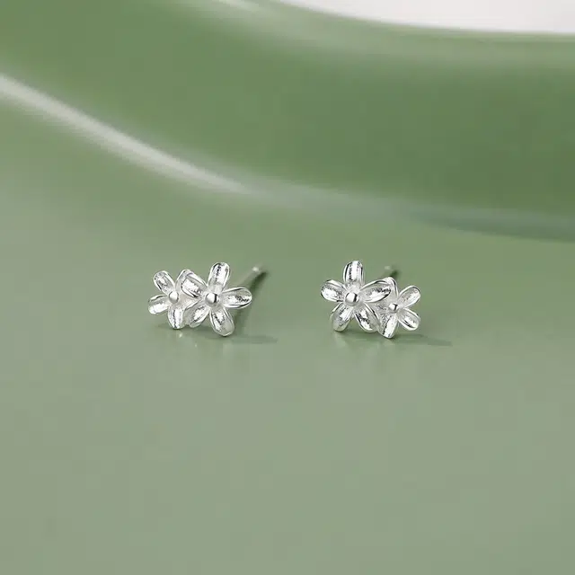 老银坊 足银森系双花耳饰 小清新甜美小巧精致简约百搭配饰 纯银 耳钉 女款