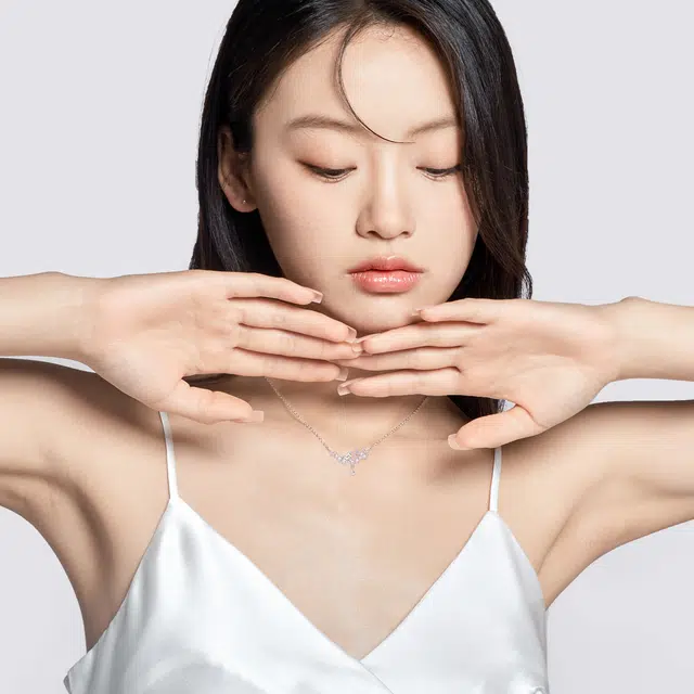 老银坊 蝶恋心海项蝴蝶吊坠 小众可爱设计款锁骨链 轻奢简约百搭款颈链#好运 合金 项链 女款