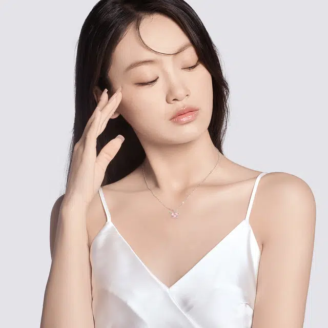 老银坊 恋爱心球 纯银粉锆爱心吊坠 甜美少女心可爱颈链 个性小众设计浪漫俏皮锁骨链素链 赠耳钉礼盒装 足银 项链 女款