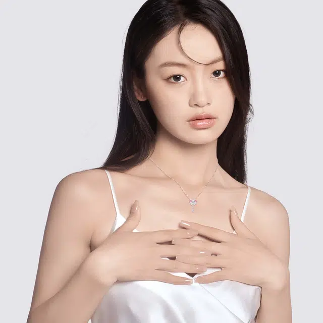 925