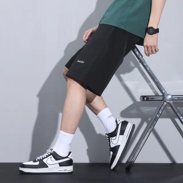协协乐 高街风冰丝凉感夏季薄款宽松五分中裤运动速干通勤休闲短裤 男款