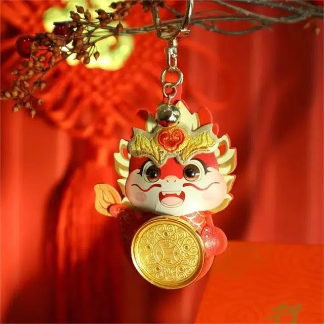 周大福 龙年生肖系列平安好运行运一条龙金币钥匙扣挂件 足金 一口价 黄金金章 男女同款情侣款