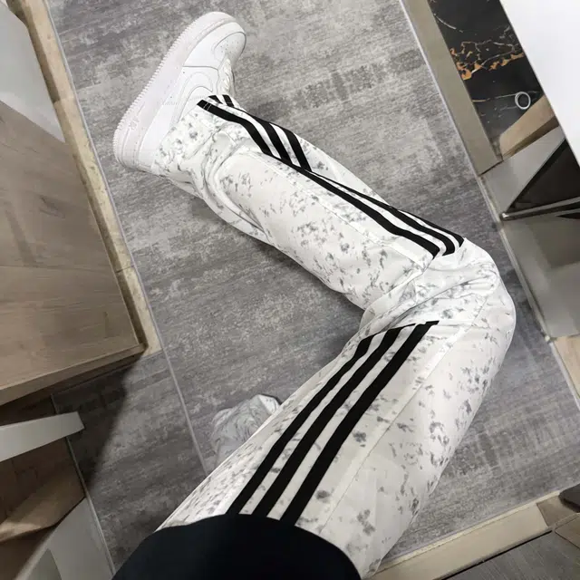SPONGEBOB SQUAREPANTS vibe
