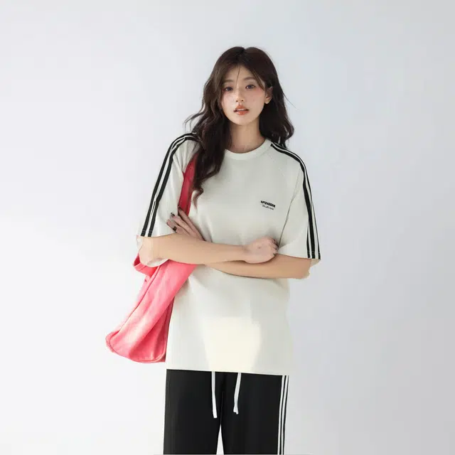 SPONGEBOB SQUAREPANTS logoT