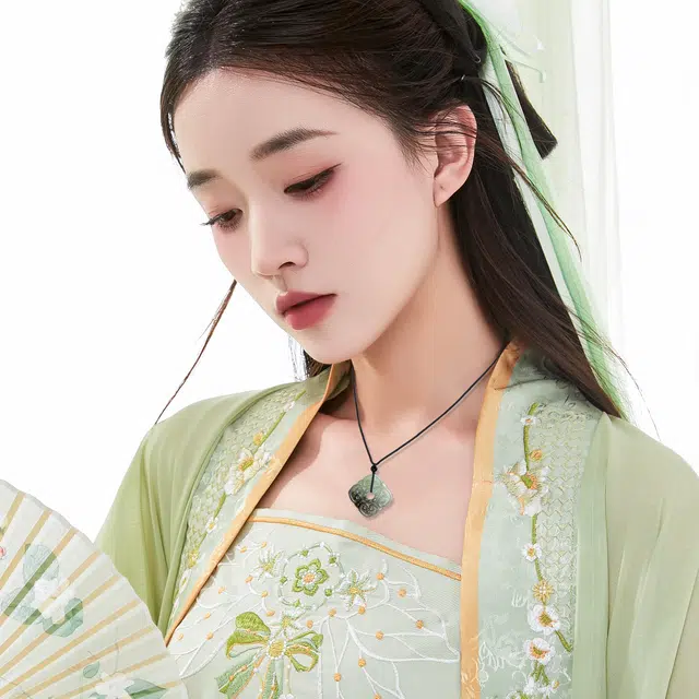唐之饰 四方如意平安扣吊坠 新中式国风祥云招财转运四叶草复古国潮 高品质 原创经典 岫玉（蛇纹石玉） 玉石项链 通用