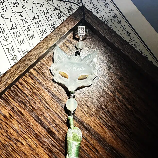 {正缘桃花、月老赐福} 唐之饰 新创意设计白狐面具精致高级感车内汉服配件本命年招财纳福天然 岫玉（蛇纹石玉） 挂件 男女同款情侣款