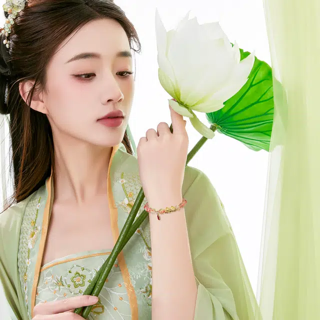 唐之饰 国风招财纳福貔貅转运珠 新中式国潮吞金兽福运平安红胶花配饰 原创设计 水晶 玉石手串 男女同款情侣款