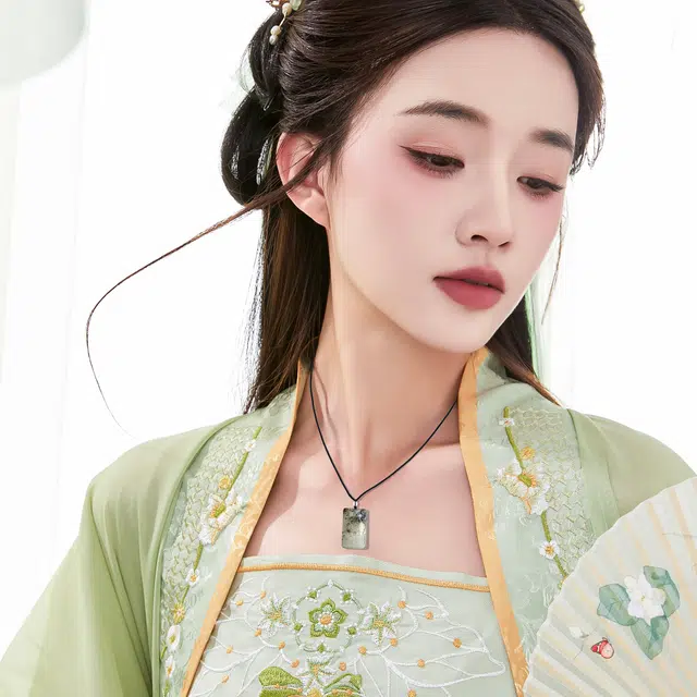 【高品质已结缘】 唐之饰 紫薇讳无事牌吊坠 新中式复古国潮祥瑞护身平安招财转运珠编织绳 岫玉（蛇纹石玉） 项链 男女同款情侣款