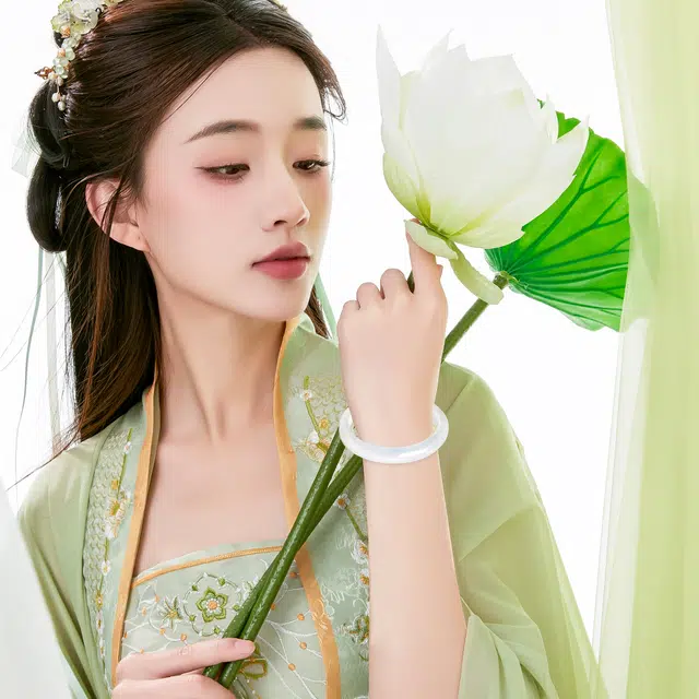 【精品附证书】 唐之饰 白月光荔枝冻美人镯 新中式国风旗袍汉服小众百搭显白 古香古色 高质量保证 假一赔三 玉髓 玉石手镯 女款