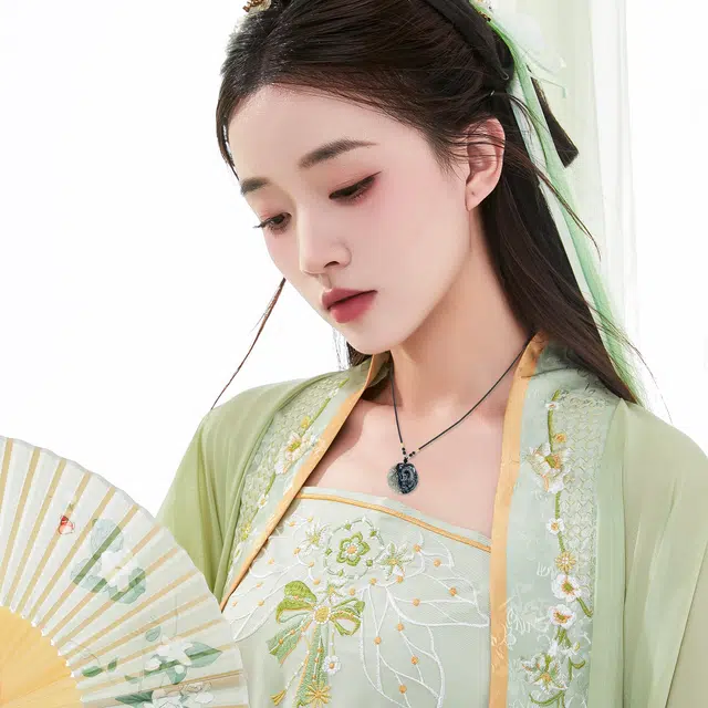 唐之饰 黑神话悟空神龙 招财纳福祥瑞盘龙吊坠 新中式国风吉祥转运复古国潮 高品质 岫玉（蛇纹石玉） 玉石项链 男女同款情侣款