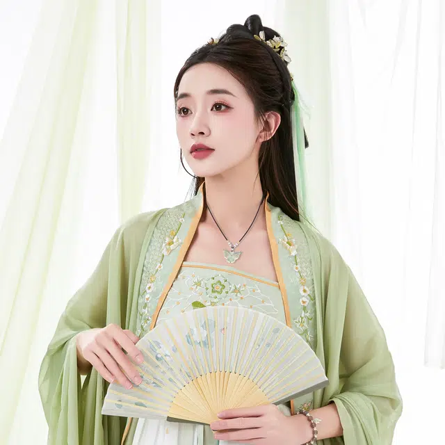 唐之饰 茉莉花香蝴蝶 新中式国风招财转运平安 优雅时尚百搭 岫玉（蛇纹石玉） 玉石项链 女