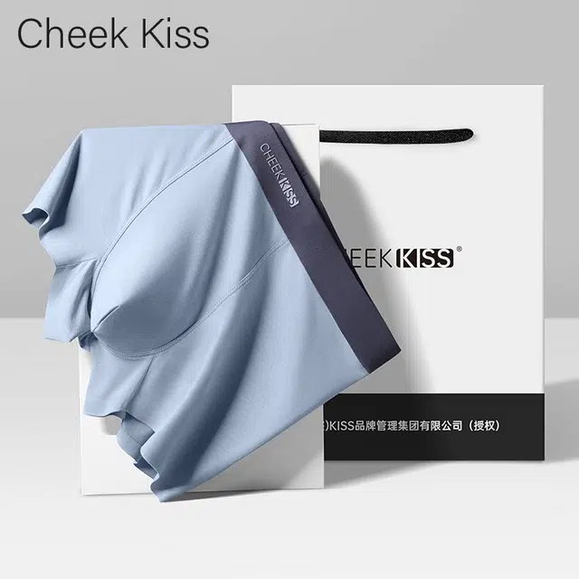 cheekkiss 4