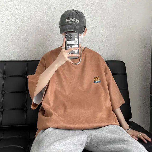KM T