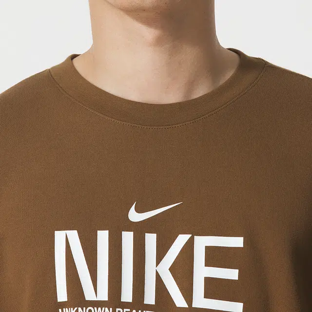 Nike Club AS M NK FT OS CREW GCEL logo