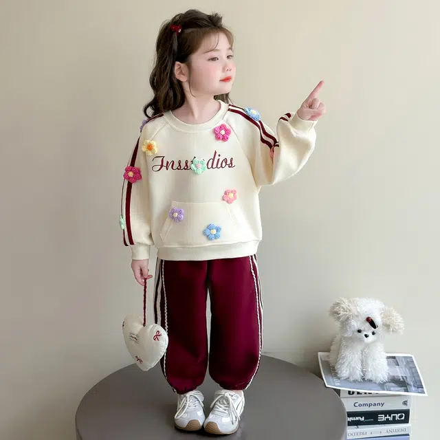 浪莎休闲运动套装 春秋 时尚彩色花朵两件套 杏色 中小童