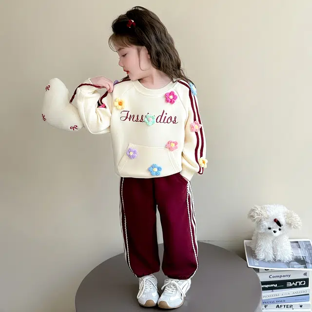 浪莎休闲运动套装 春秋 时尚彩色花朵两件套 杏色 中小童