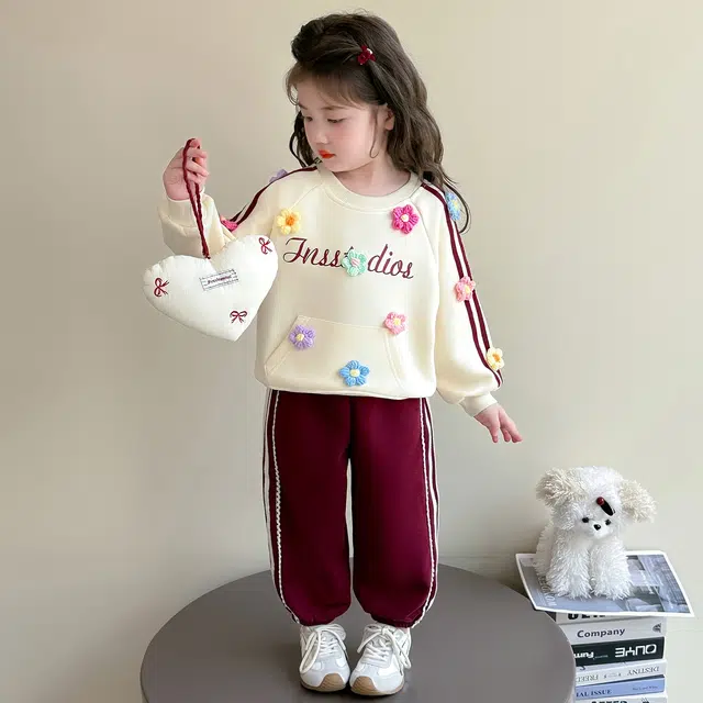 浪莎休闲运动套装 春秋 时尚彩色花朵两件套 杏色 中小童