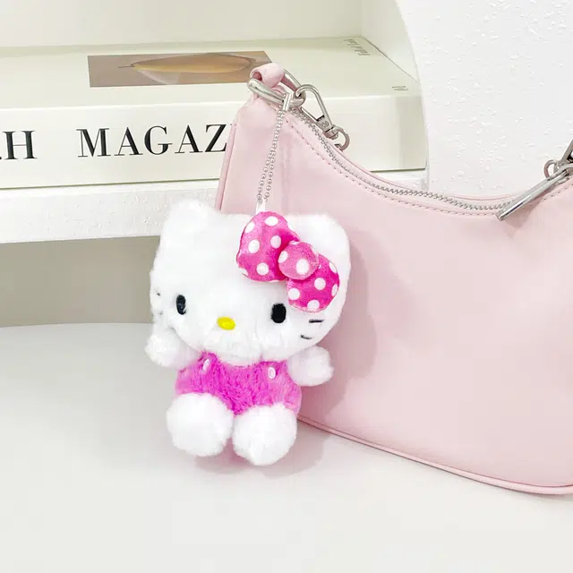 E-STRONG x Sanrio Hello Kitty