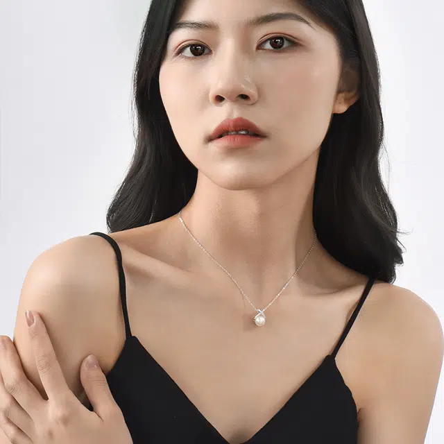 吉智 珍恋蝶影  轻奢精致高级感设计锁骨链日常通勤闪耀锁骨链生日 淡水珍珠 项链 女款