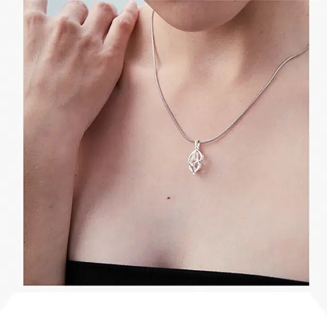元生伊 藤蔓缠心吊坠小众高级配饰 钛钢 项链 女款