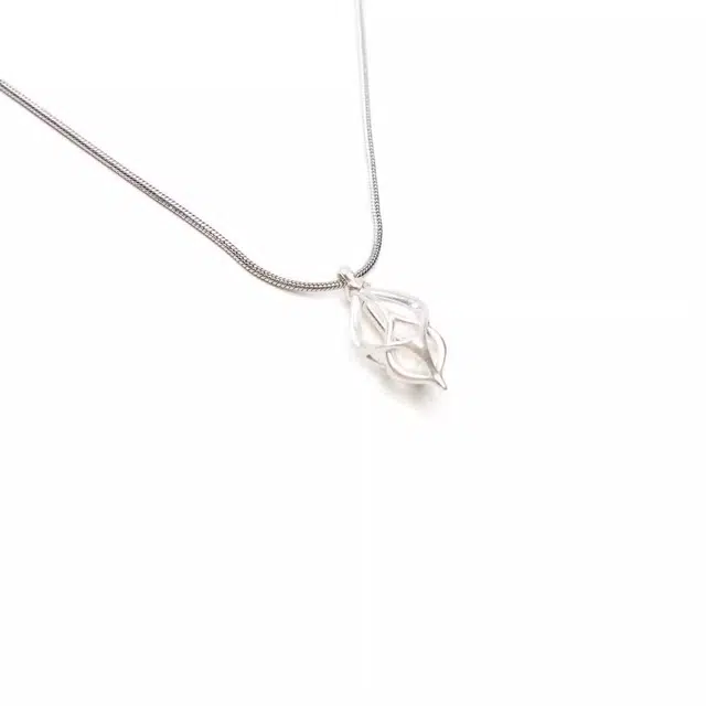 元生伊 藤蔓缠心吊坠小众高级配饰 钛钢 项链 女款