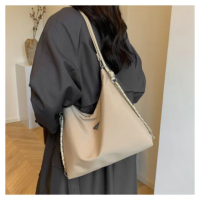 NX DOUGHNUT PU Tote