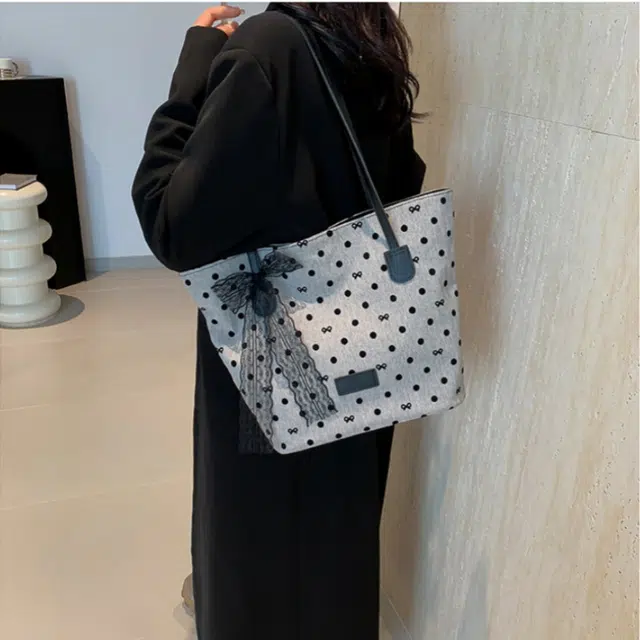 NX DOUGHNUT PU Tote