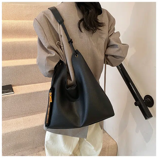 NX DOUGHNUT PU Tote