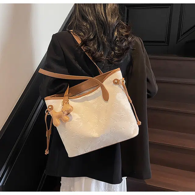 NX DOUGHNUT PU Tote