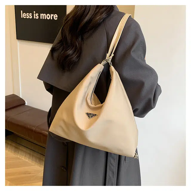 NX DOUGHNUT PU Tote