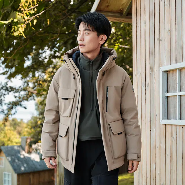 波司登 时尚休闲连帽工装风羽绒服 男款