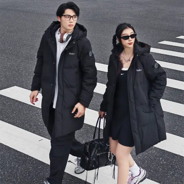 波司登 老钱风长款潮流百搭面包服宽松显瘦秋冬保暖美式高街体育生训练外套轻便连帽保暖抗寒羽绒服 男女同款