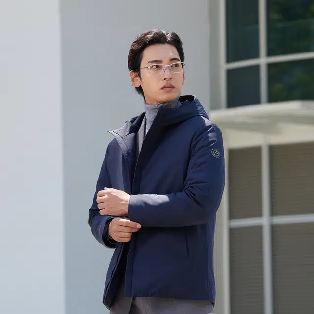 波司登 轻薄商务绅士纯色连帽百搭羽绒服 男款