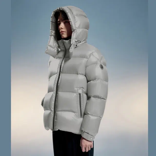 波司登 泡芙系列 更轻更蓬更舒适可拆卸帽内立领羽绒服 男女同款
