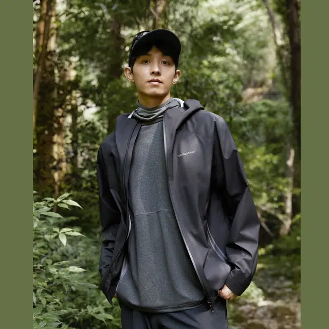 波司登 纯色机能单层软壳双头拉链防风防雨透气户外徒步露营登山服功能夹克外套 男女同款