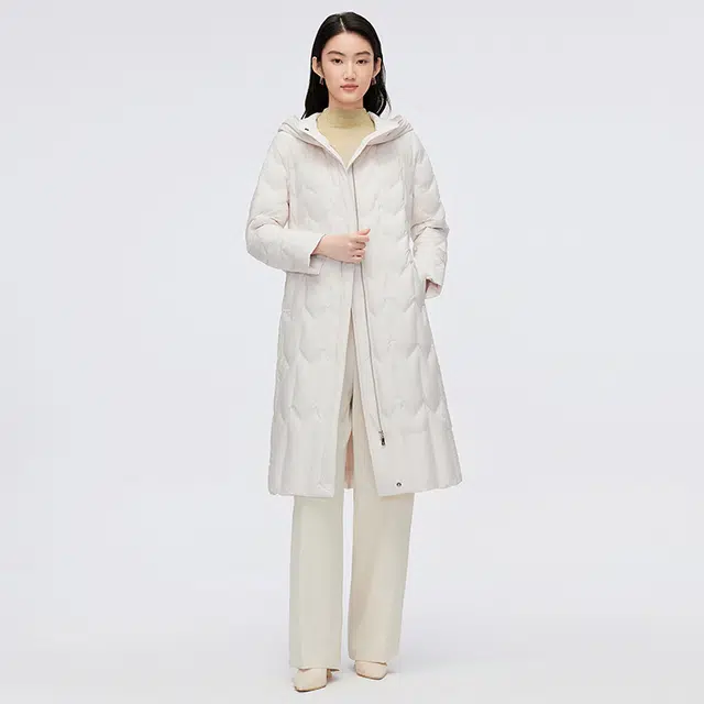 波司登 轻薄连帽长款纯色常规长袖通勤羽绒服 女款