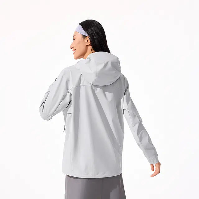 波司登  功能服饰系列 纯色拉链连帽轻薄通勤户外轻量软壳  防水防风耐磨透气防雨冲锋衣 男女同款