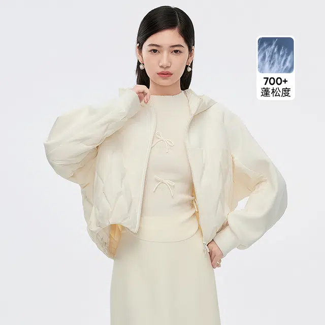 波司登 轻薄短款常规羽绒服 女款