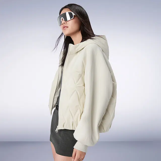 波司登 轻薄短款常规羽绒服 女款