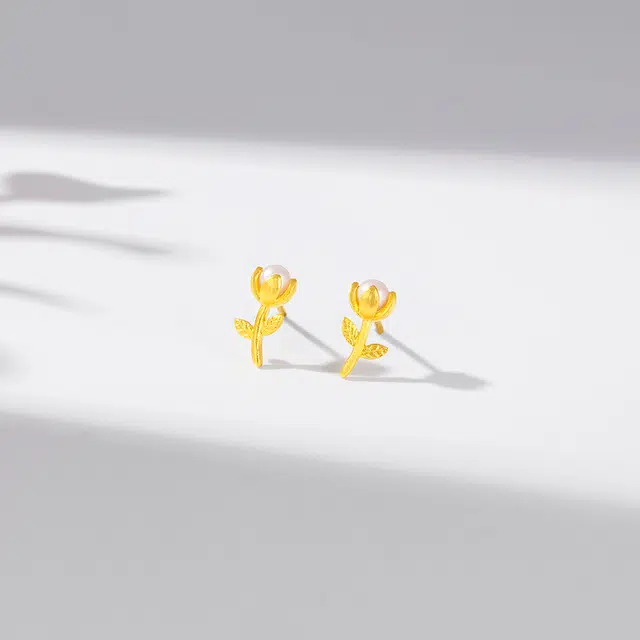999
