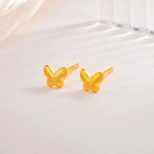 925