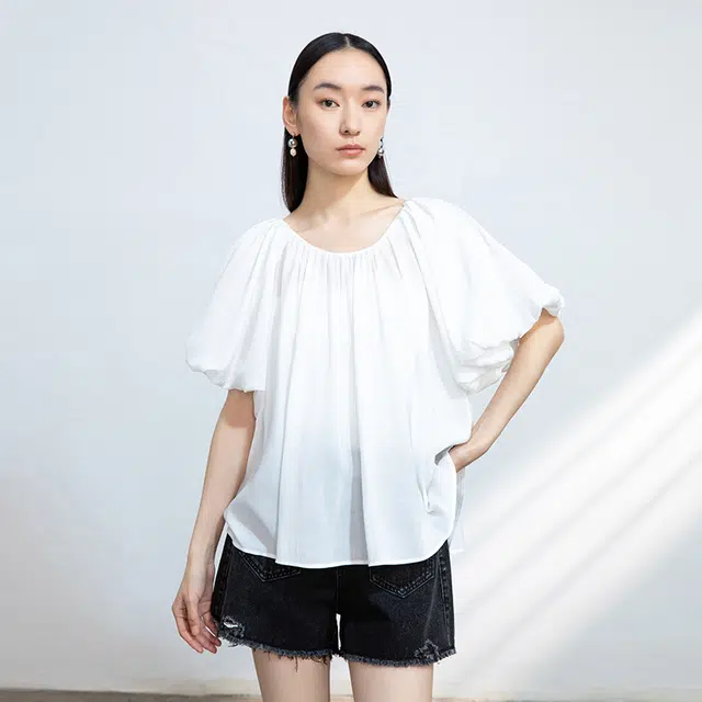 THE SEA LIFE T