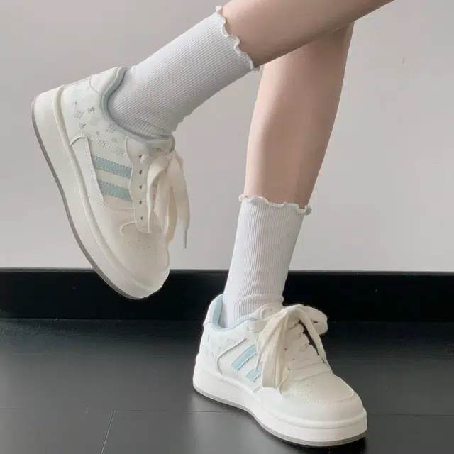 面包鞋 融合多种风格 满足多样场景需求 低帮 板鞋 女 米兰