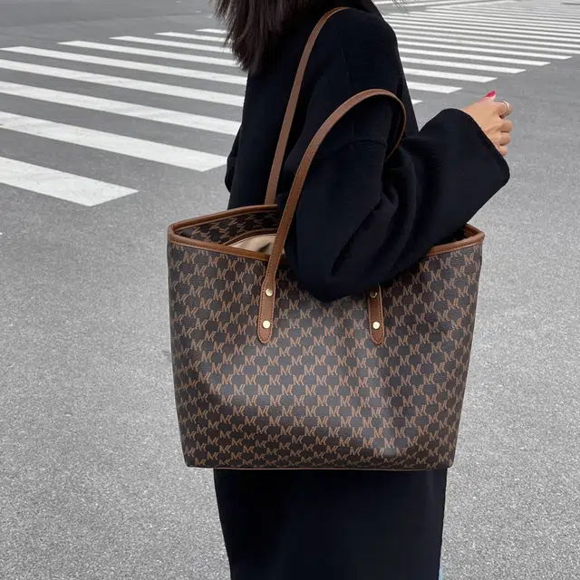 PULUWIRR pu Tote