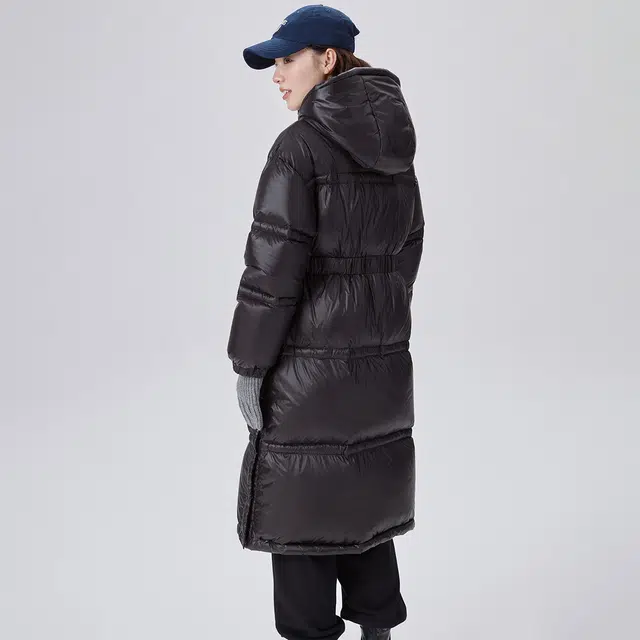 艾莱依 纯色过膝长款收腰加厚保暖连帽羽绒服 女款 炭黑