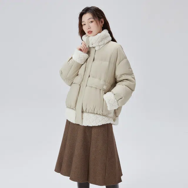艾莱依 大翻领设计感拼接都市短款羽绒服 女款
