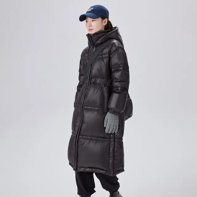 艾莱依 纯色过膝长款收腰加厚保暖连帽羽绒服 女款 炭黑