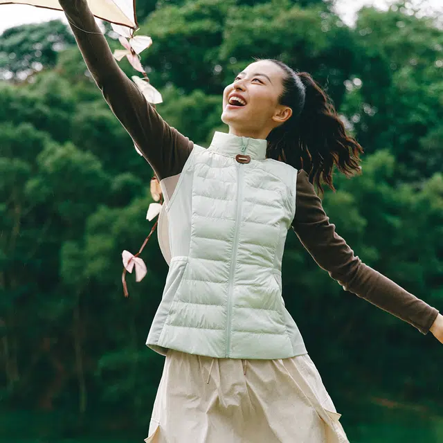 艾莱依 轻户外设计感拼接保暖纯色立领拉链羽绒服 女款