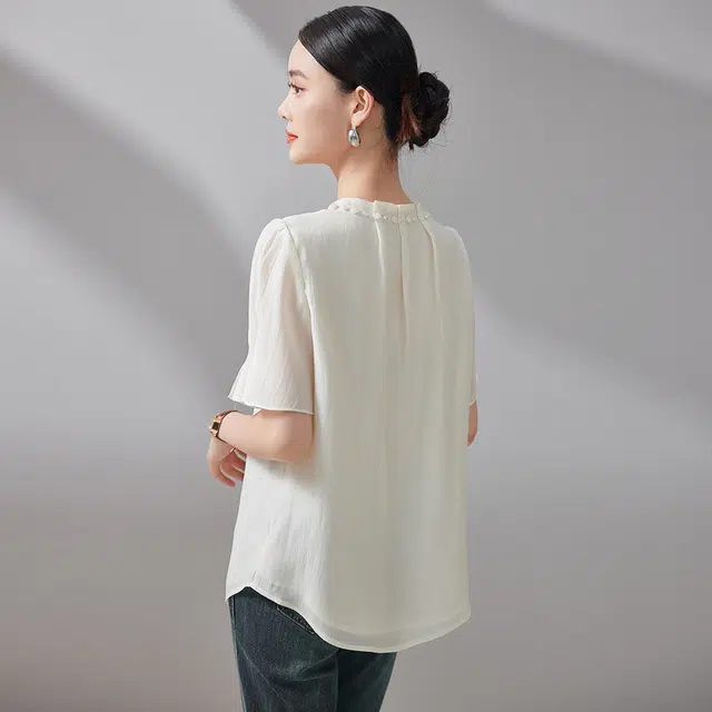 杭依阁 洋气减龄上衣温柔风时尚领口立体花朵短袖衬衫 女款